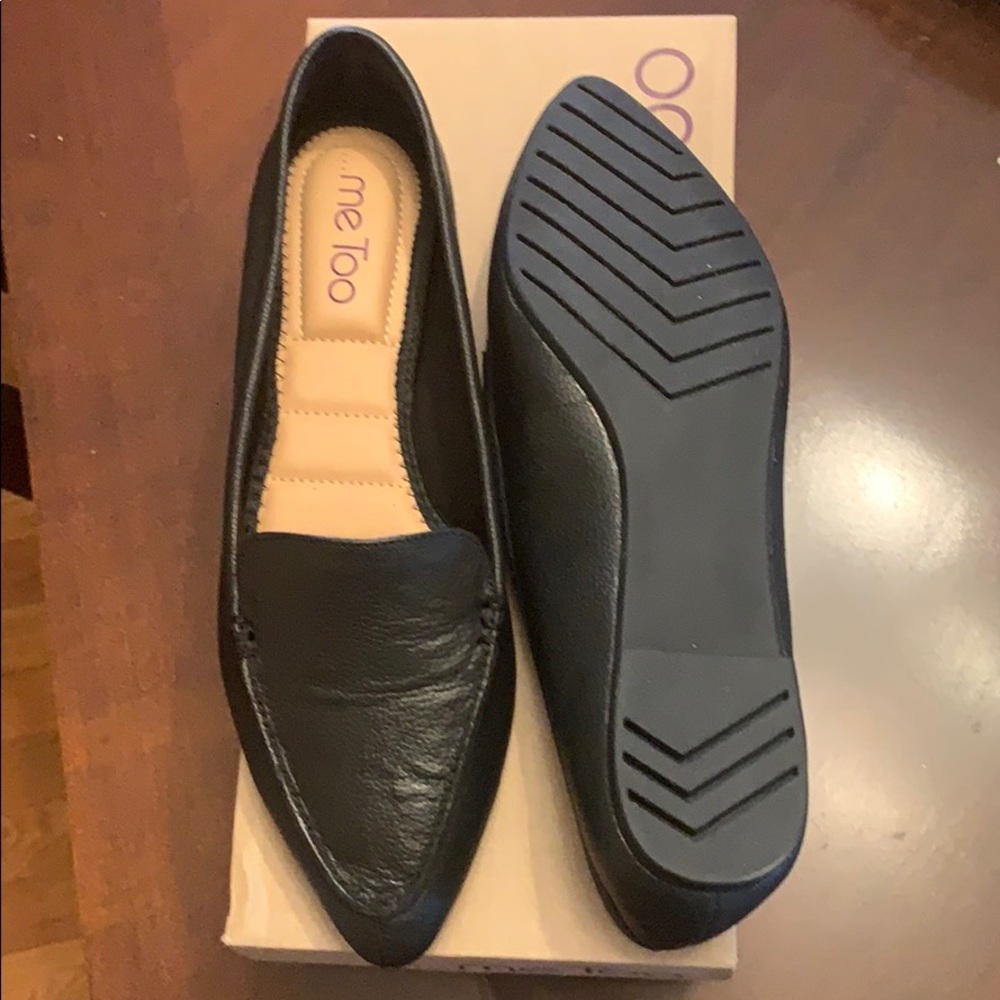 Me Too Cori black flat never worn